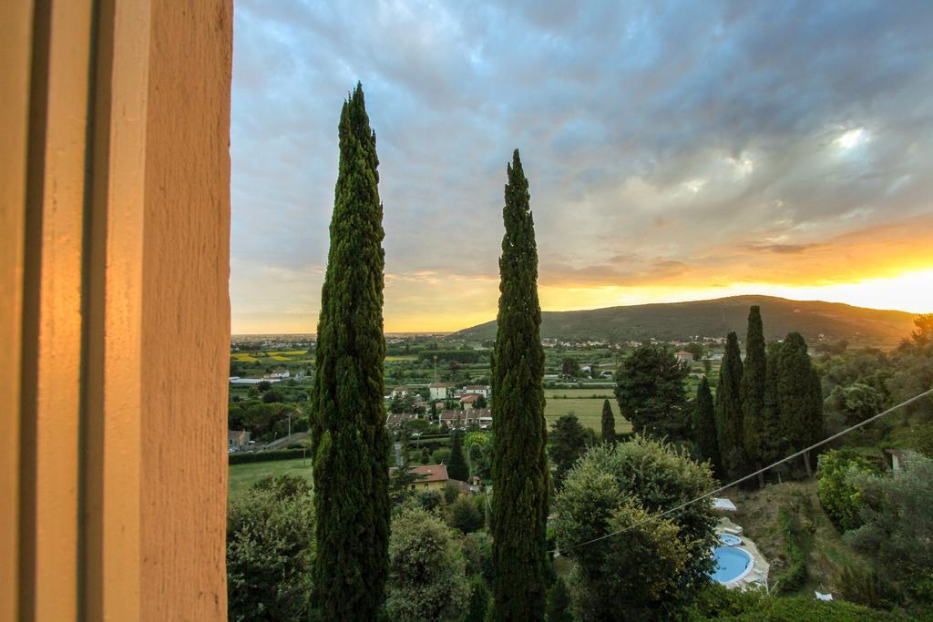 Villa Alta - Residenza D'Epoca Con Piscina 圣朱利亚诺-泰尔梅 外观 照片