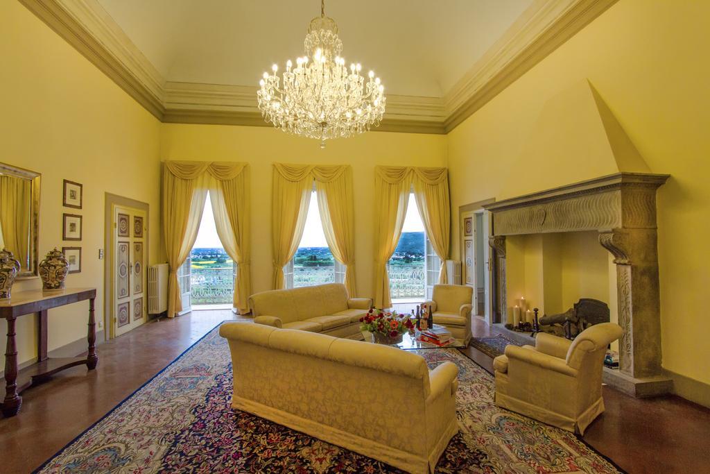 Villa Alta - Residenza D'Epoca Con Piscina 圣朱利亚诺-泰尔梅 外观 照片