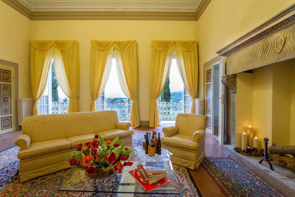 Villa Alta - Residenza D'Epoca Con Piscina 圣朱利亚诺-泰尔梅 外观 照片