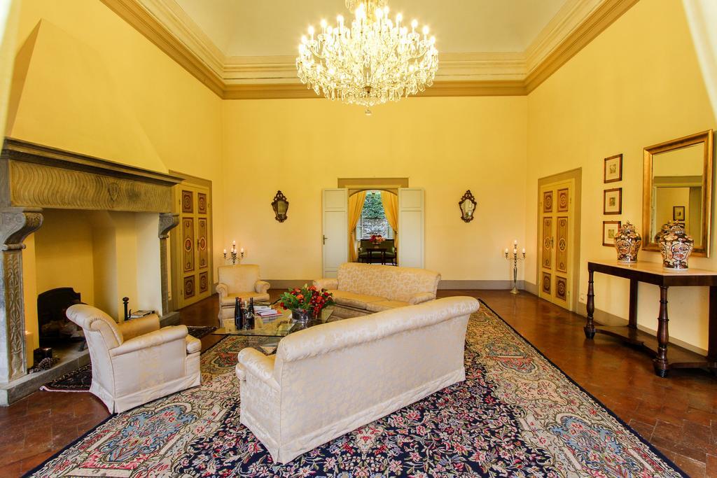 Villa Alta - Residenza D'Epoca Con Piscina 圣朱利亚诺-泰尔梅 外观 照片